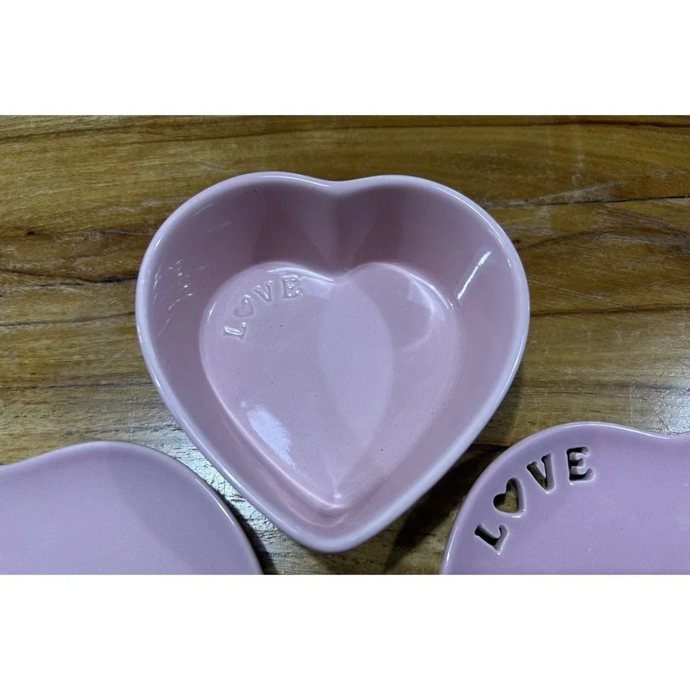 Williams Sonoma Ceramic Pink Heart Ramekins & Dessert Plates Lot Of 3